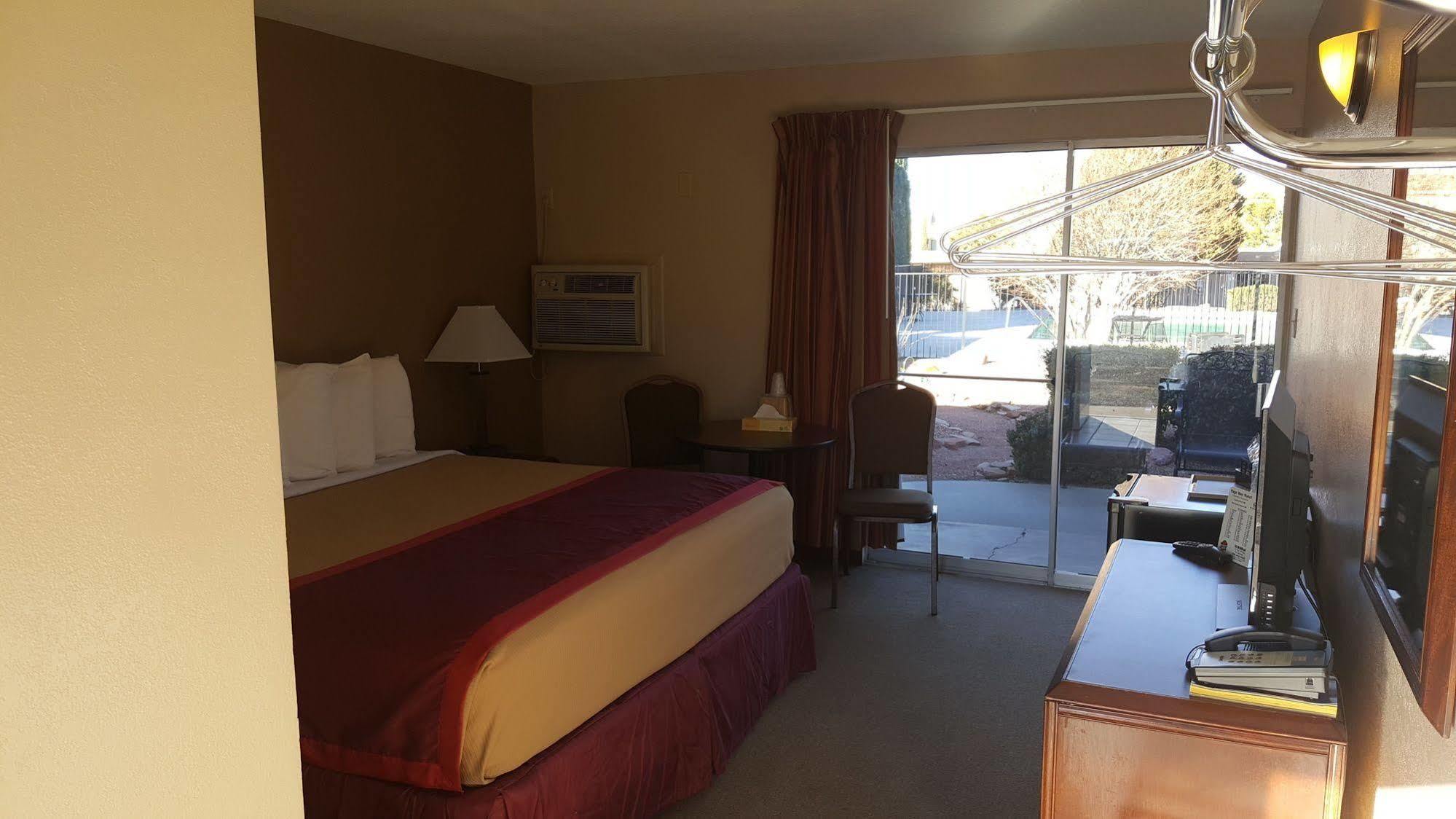 Lake Powell Canyon Inn เพจ ภายนอก รูปภาพ