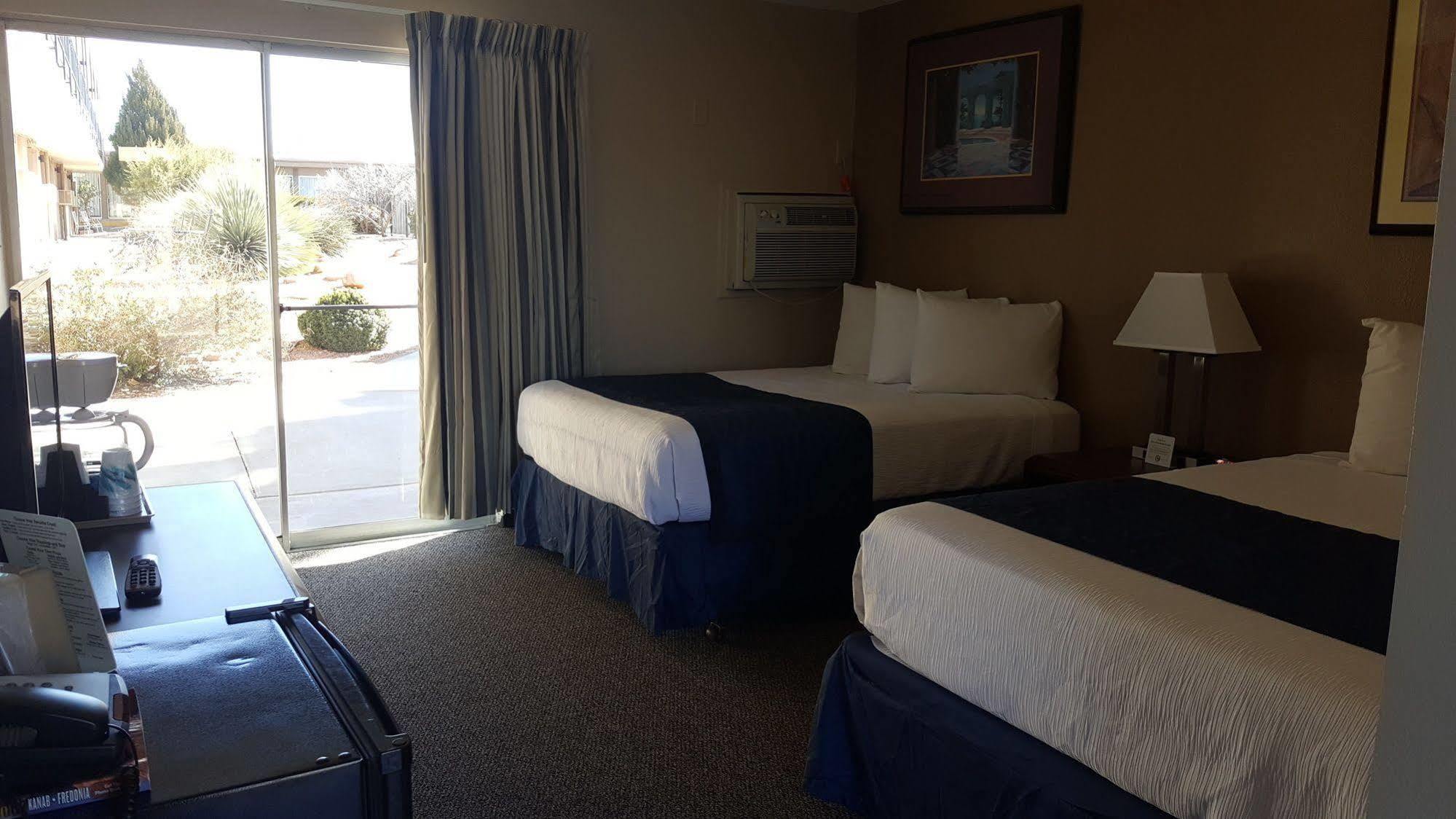 Lake Powell Canyon Inn เพจ ภายนอก รูปภาพ
